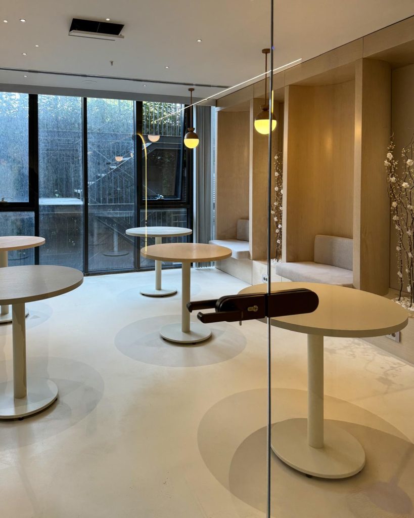 Microcement Dekoratif Zemin ve Duvar Uygulaması e518c936 f23e 43cc ac47 bfc7f42b341c